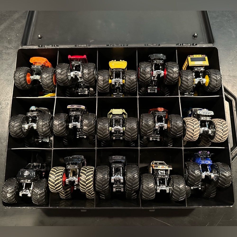 Lot of 15 monster trucks